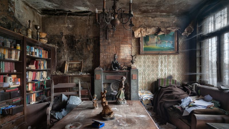 LONELY HOUSE (GERTRUDE)